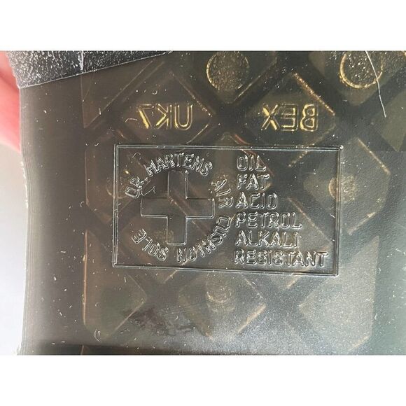 Dr. Martens Womens Black Patent Leather Platform Chelsea Boots Sz 9 US NWOB - Picture 11 of 16